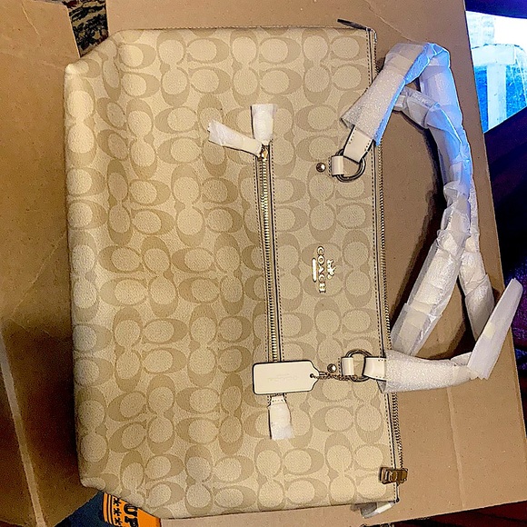 *Brand new* (NWT). Large Coach handbag. - Picture 2 of 8
